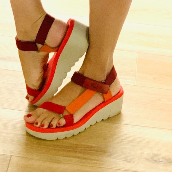 Fly London Yefa Multi Platform Strap Sandal Summer Vacation 9/ 9.5 Spicy Red - Picture 1 of 12